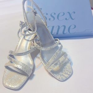 ESSEX LANE HIGH HEELS SIZE 8M